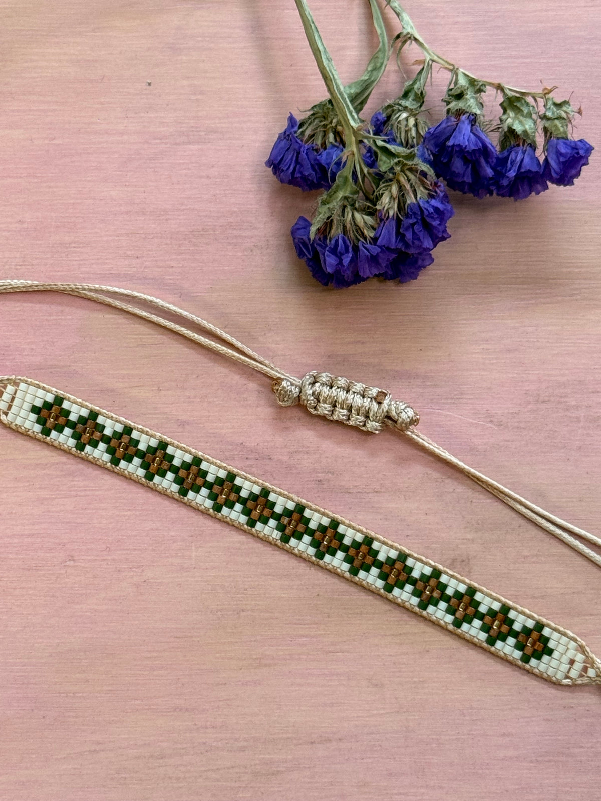 PULSERA TEJIDA MEDIANA