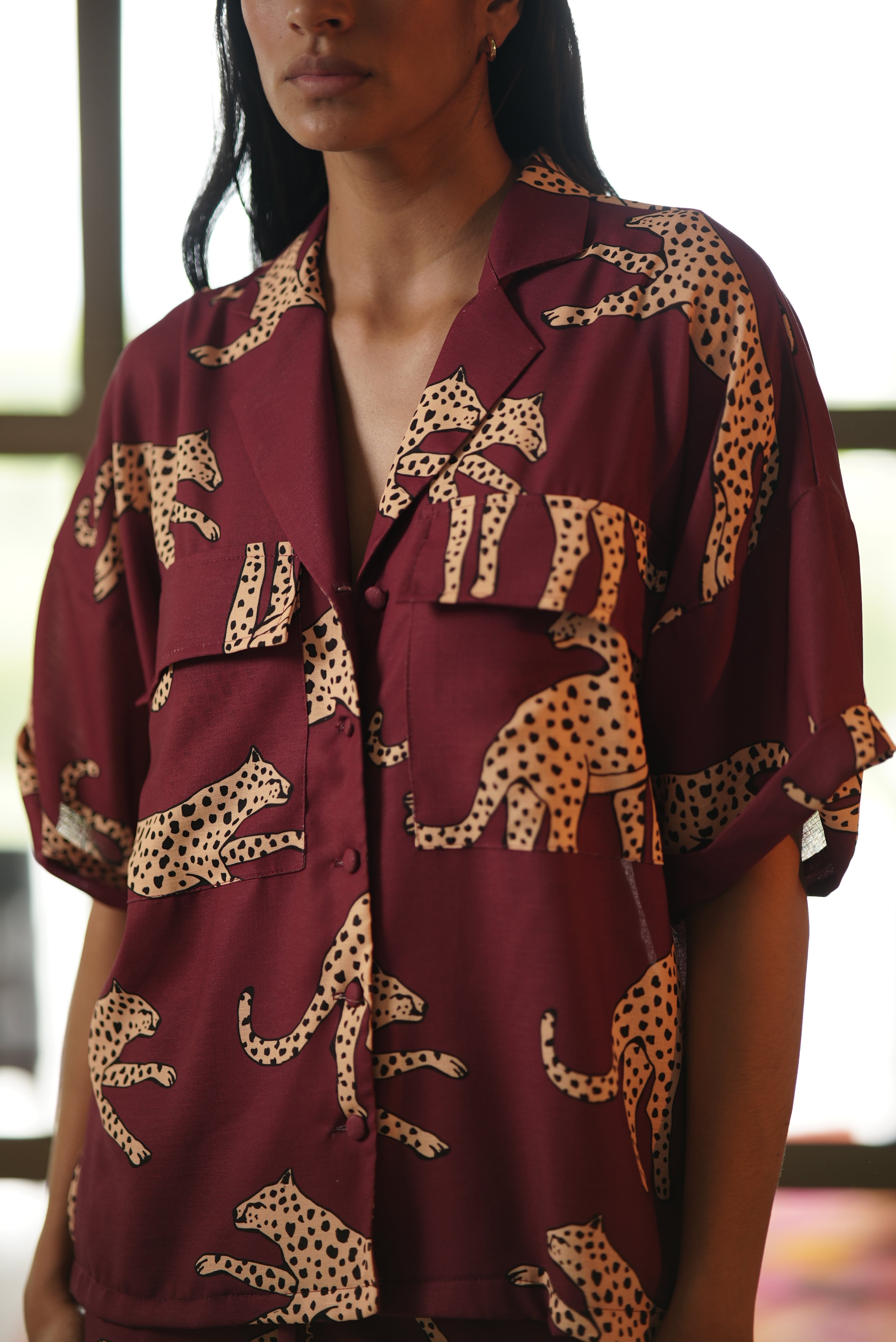 CAMISA LINO VINO LEOPARDOS
