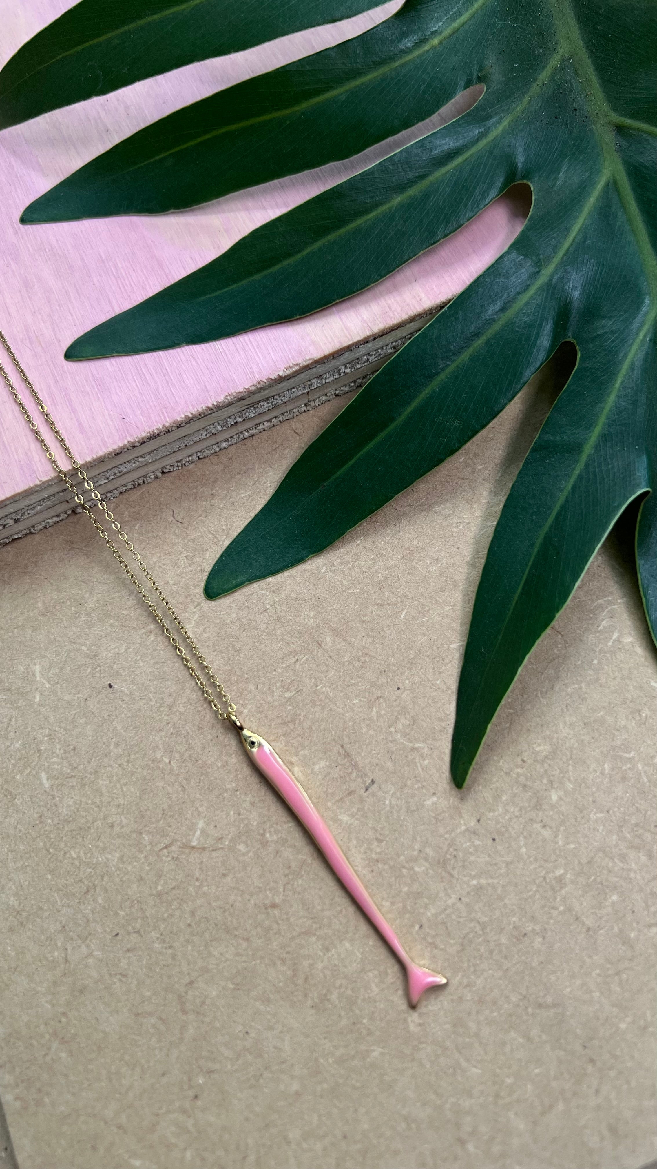 COLLAR LARGO