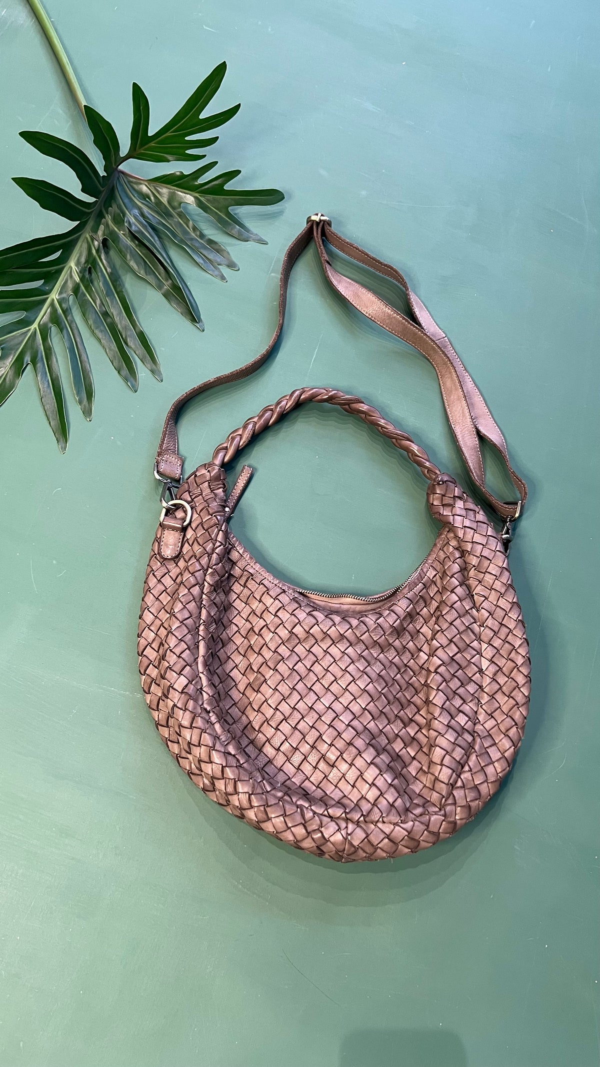 BOLSO TRENZADO CUERO