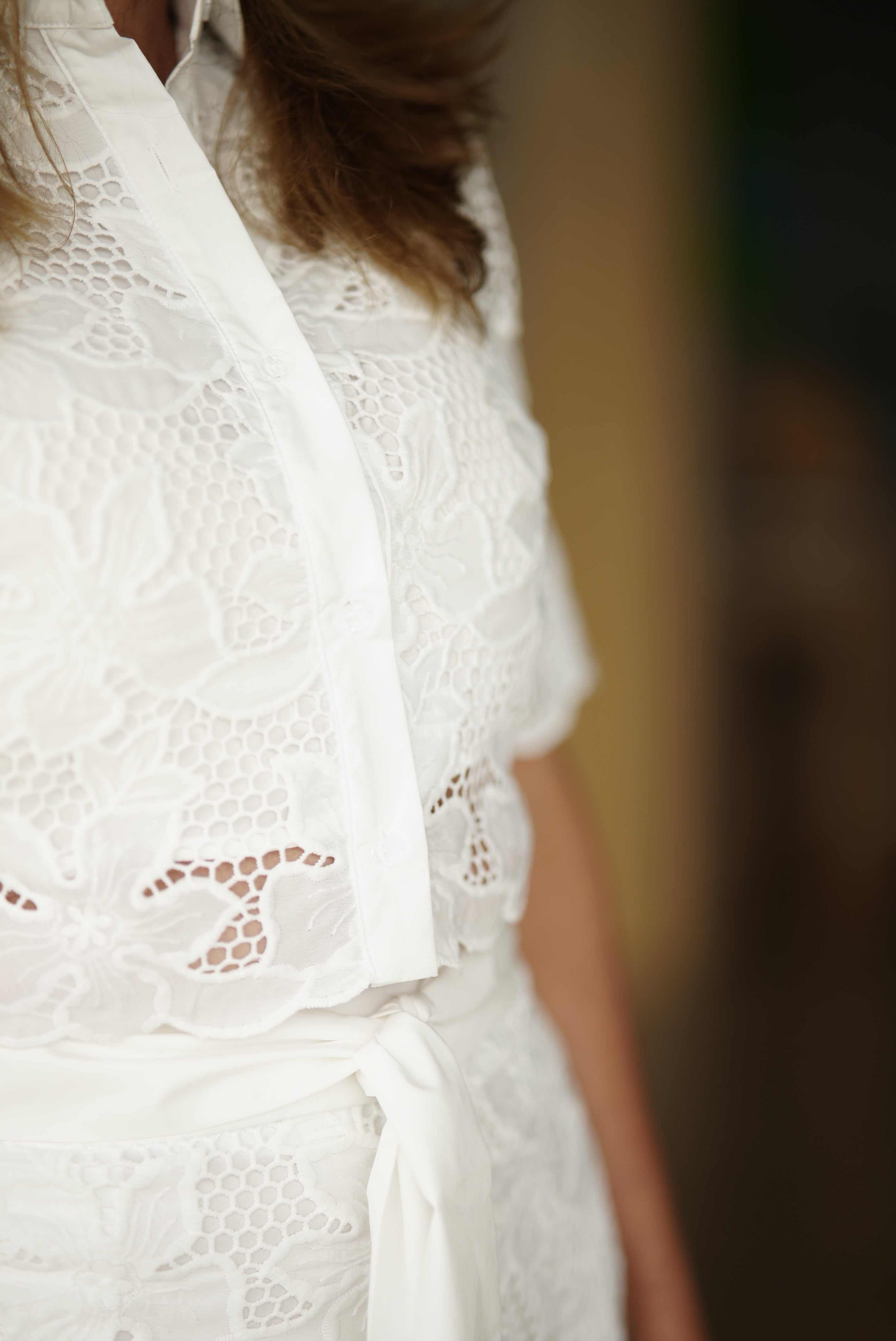 CONJUNTO HOJA ROTA BLANCO FLORES