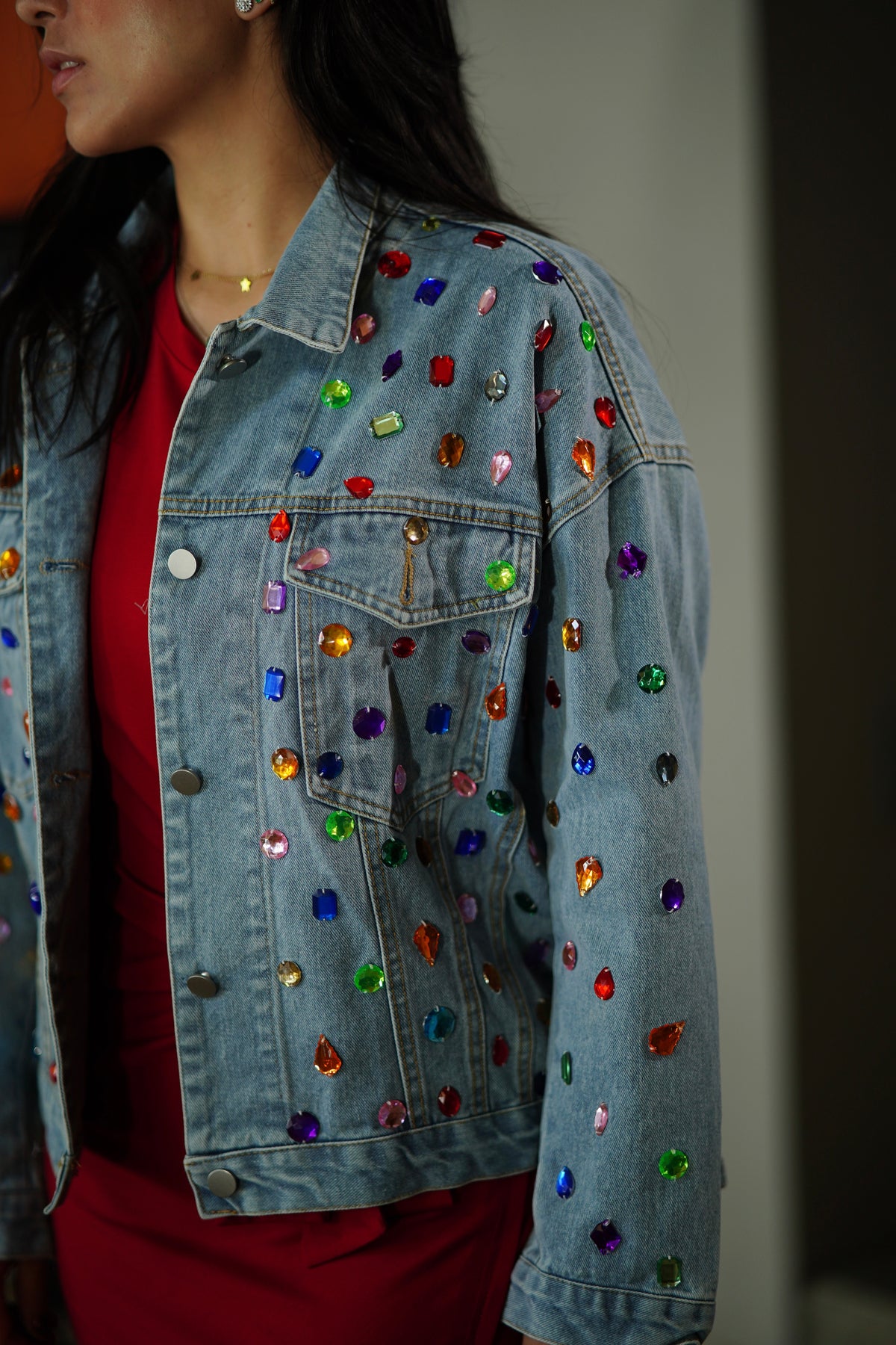 CHAQUETA JEAN APLIQUES