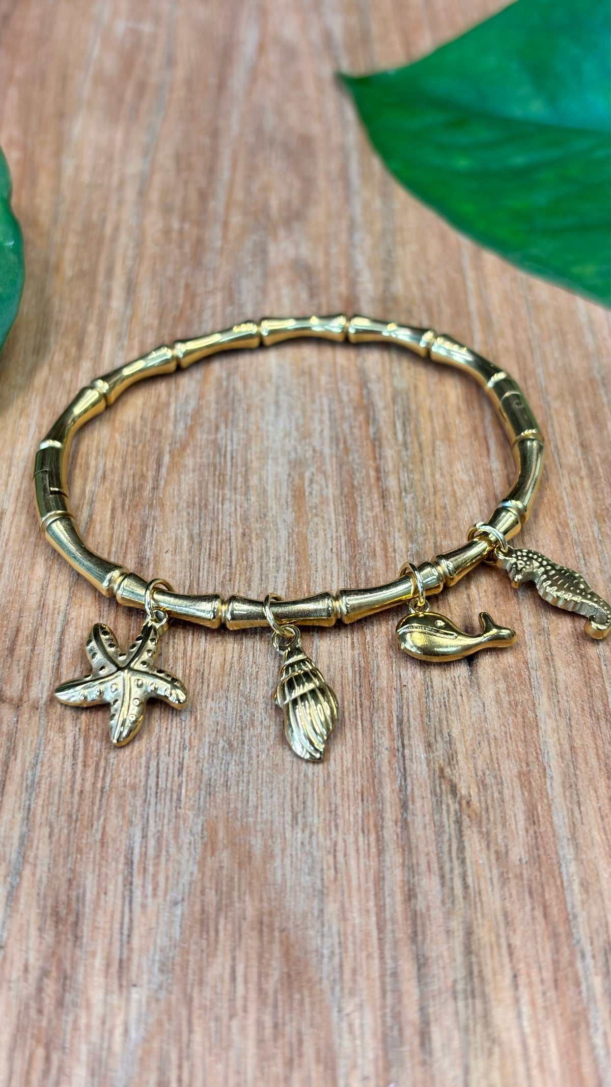 BRAZALETES DORADOS