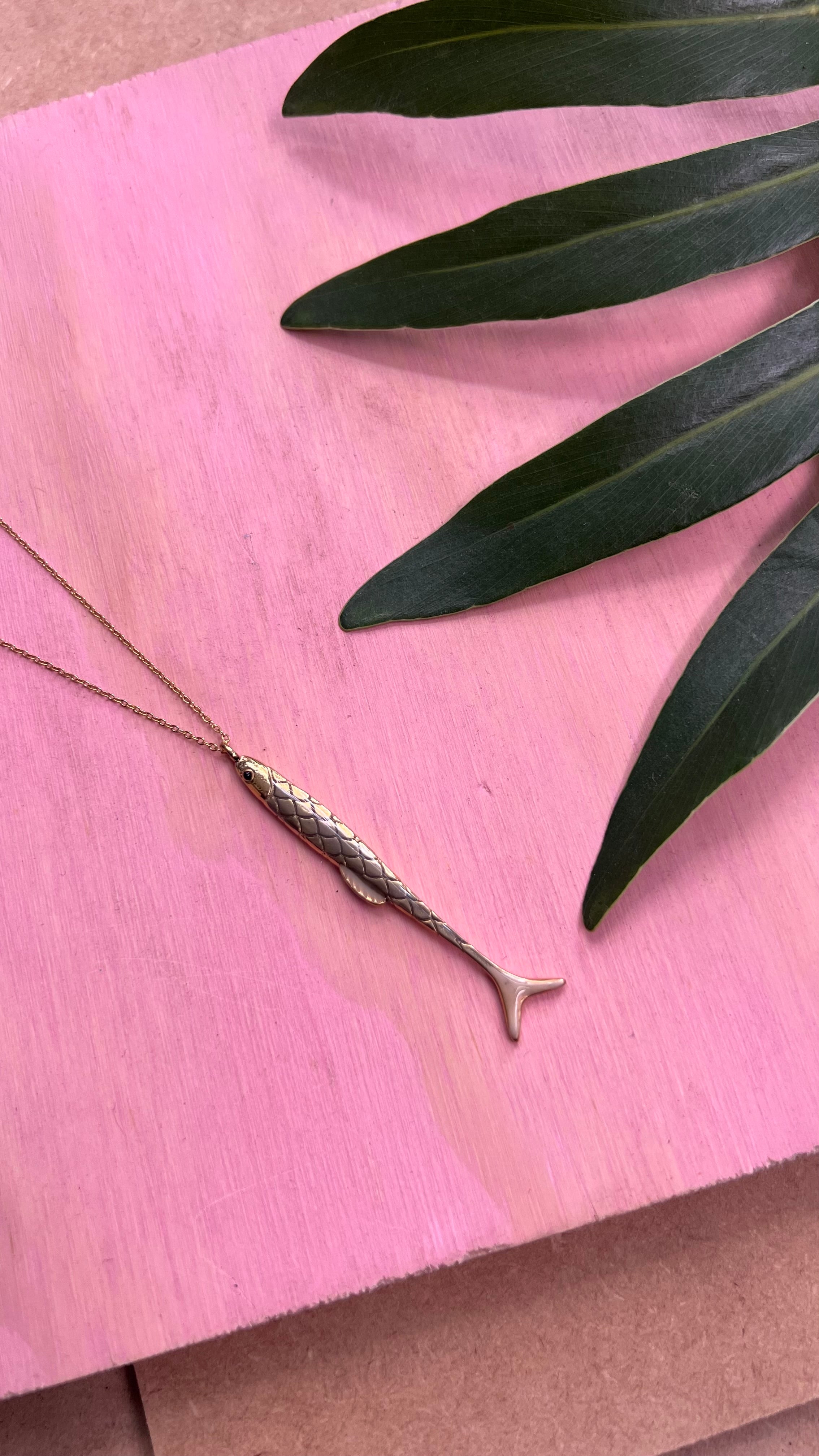 COLLAR LARGO