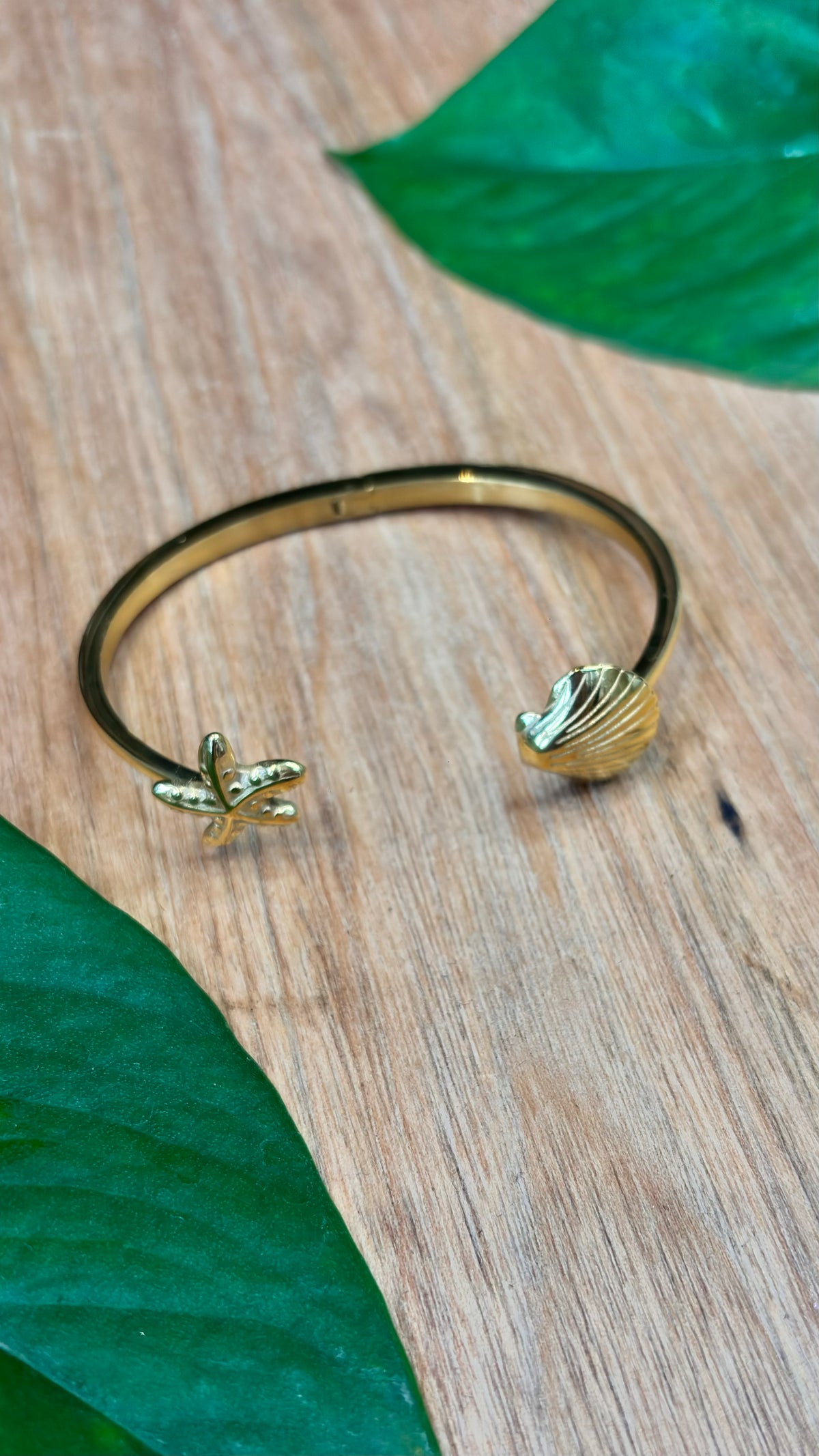 BRAZALETES DORADOS