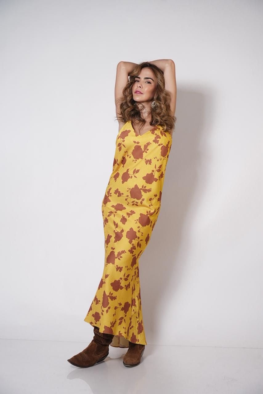 VESTIDO MOSTAZA FLORES