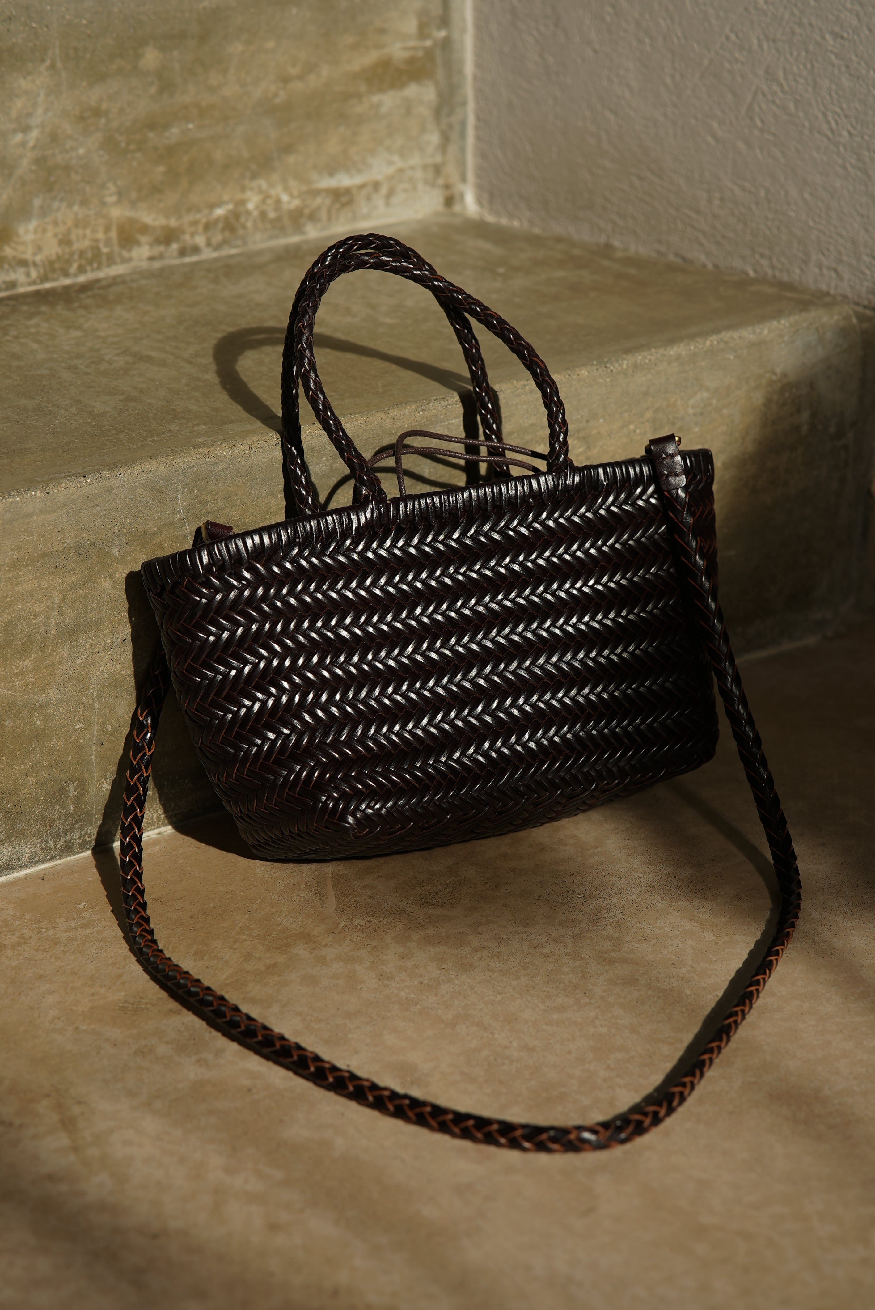BOLSO TRENZADO BANDOLERA MARRON