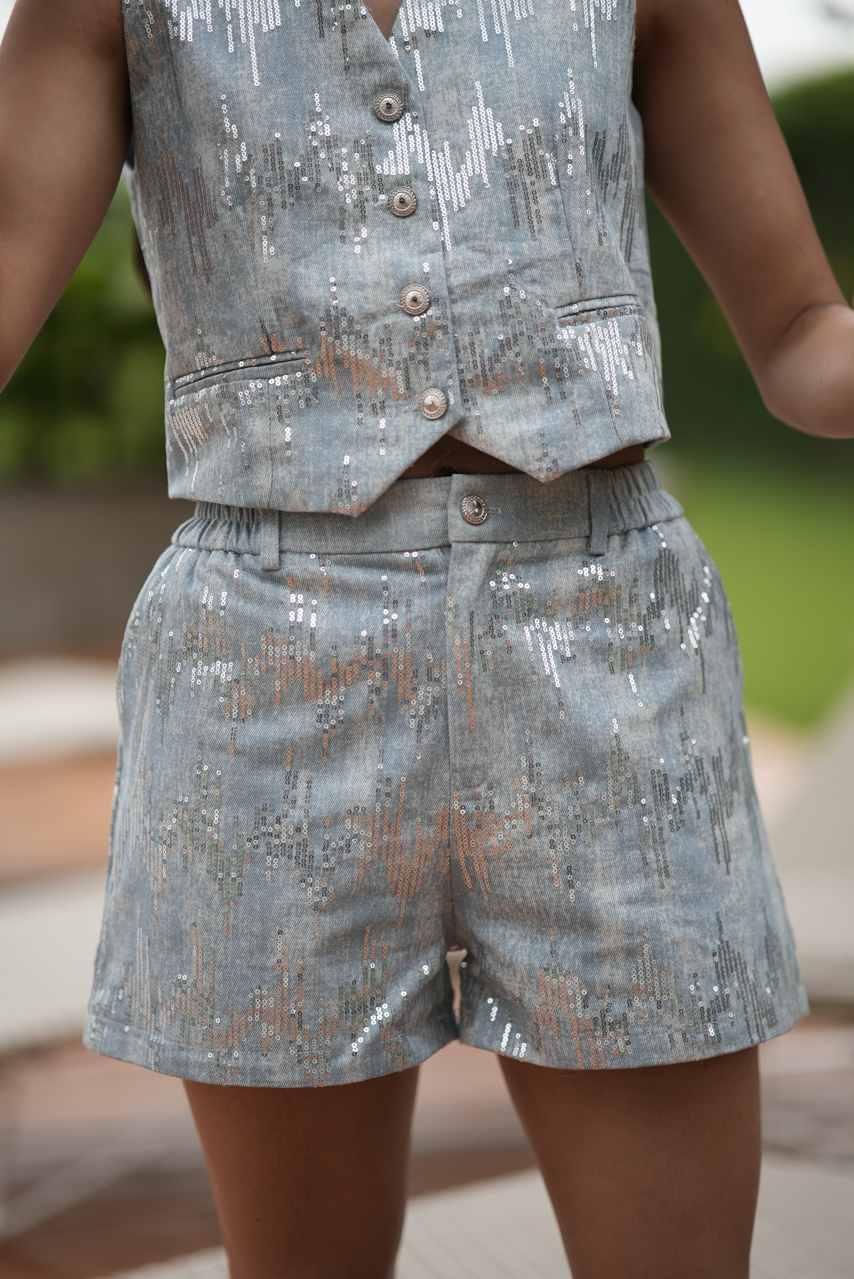 CONJUNTO SHORT LENTEJUELA