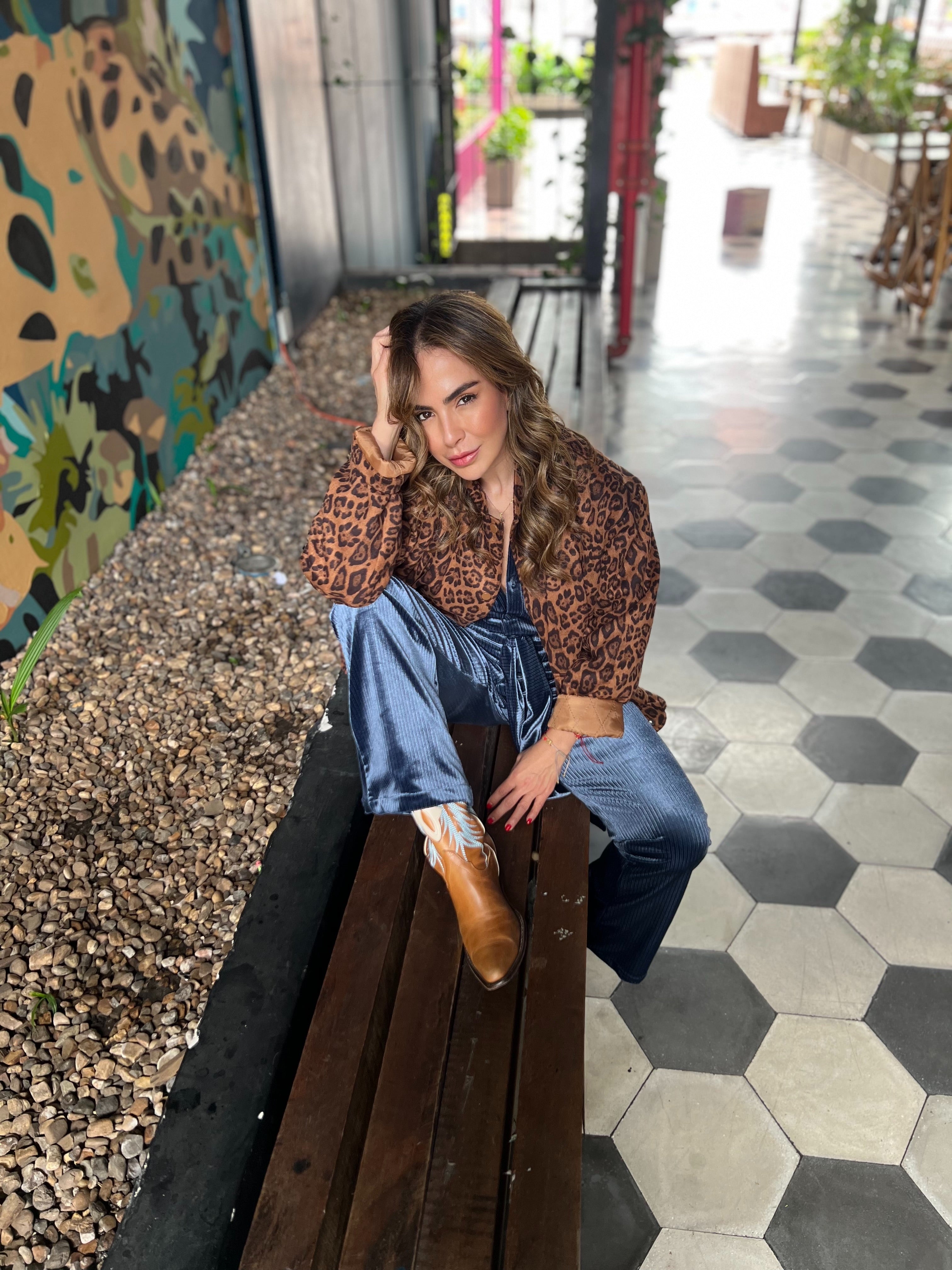 ENTERIZO VELVET AZUL / CHOCOLATE