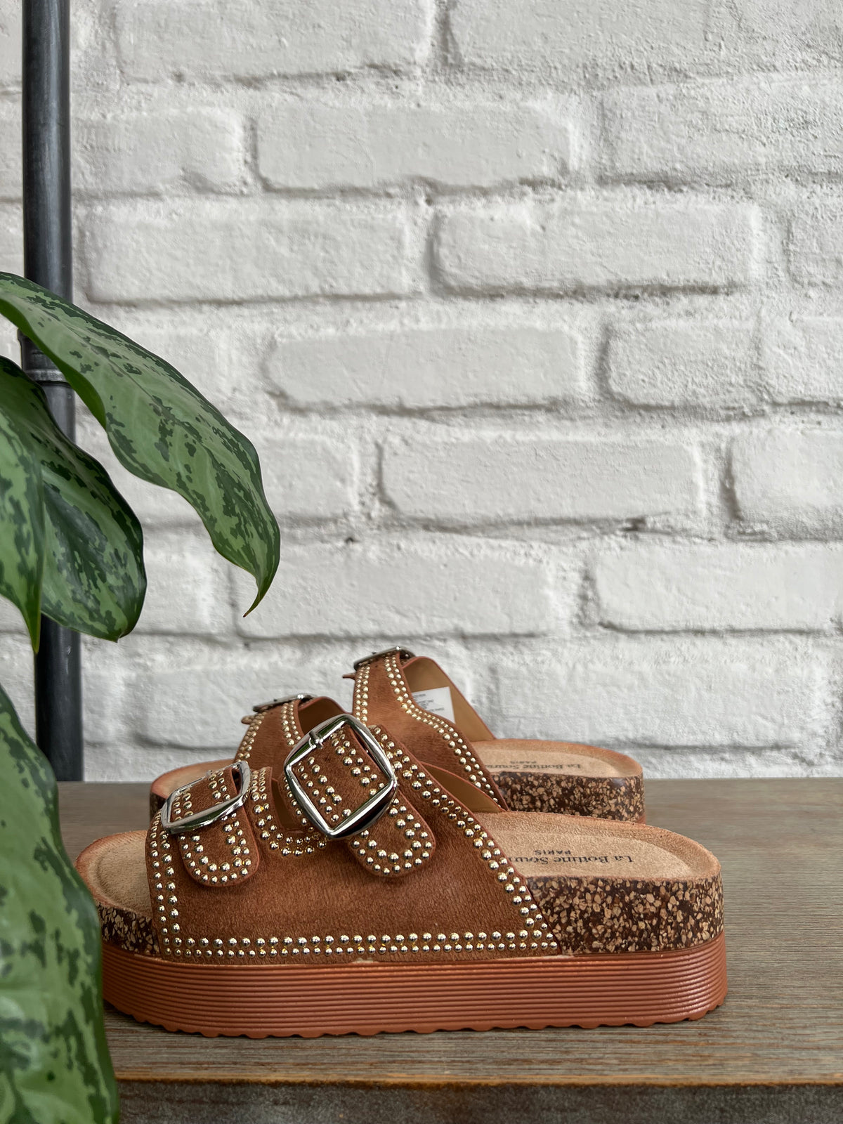SANDALIAS CAMEL TACHES